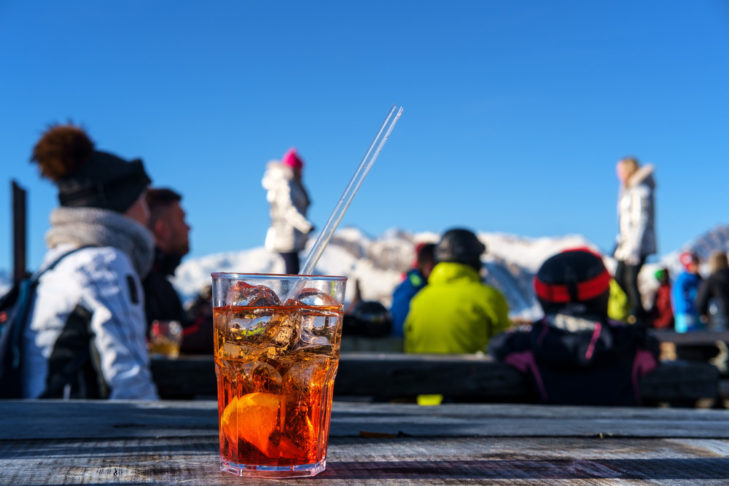 Wer auf der Piste unterwegs ist, der sollte die Finger vom Alkohol lassen. Wer auf der Piste unterwegs ist, der sollte die Finger vom Alkohol lassen.
