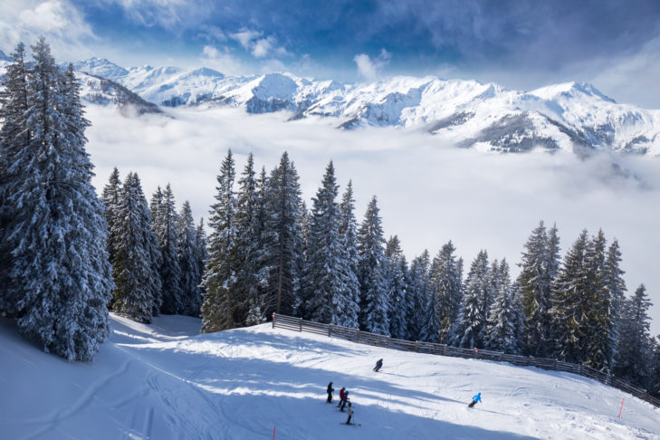 Auf den Pisten in Kitzbühel ist bereits im Herbst bei guter Wetterlage Spaß angesagt.