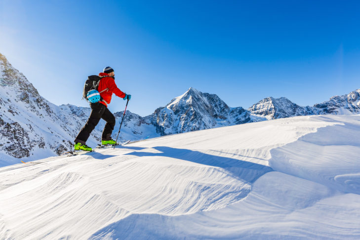Bei der "Epic Tour", einem der größten Amateur-Skirennen Italiens, geht es in den Dolomiten für Skitourengeher ordentlich bergauf.