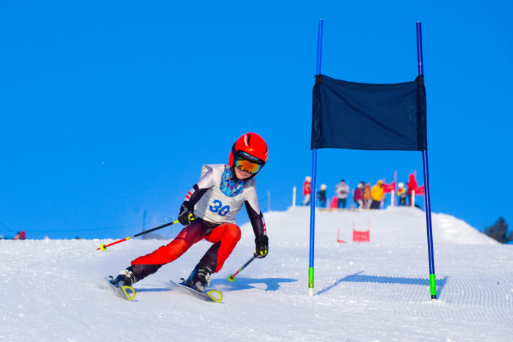Amateur-Skirennen in den Alpen machen nicht nur den Teilnehmern, sondern auch den Zuschauern am Pistenrand Spaß.
