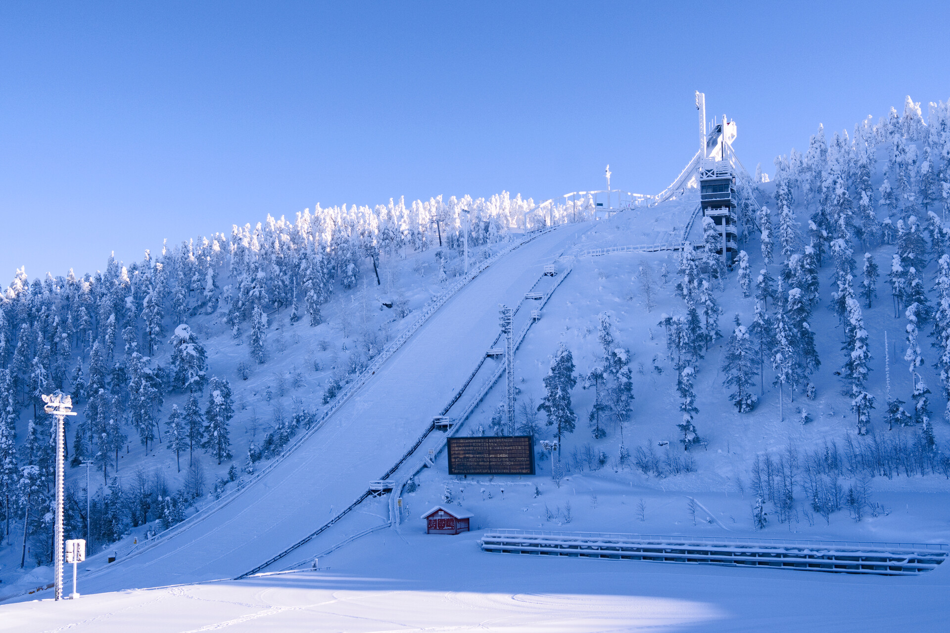Skispringen Weltcup: Alle Wettkämpfe & Termine 2023/2024